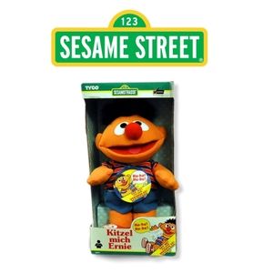 Vintage Tyco Tickle Me Ernie Works Shakes Talks Laughs Sesame Street Plush Doll